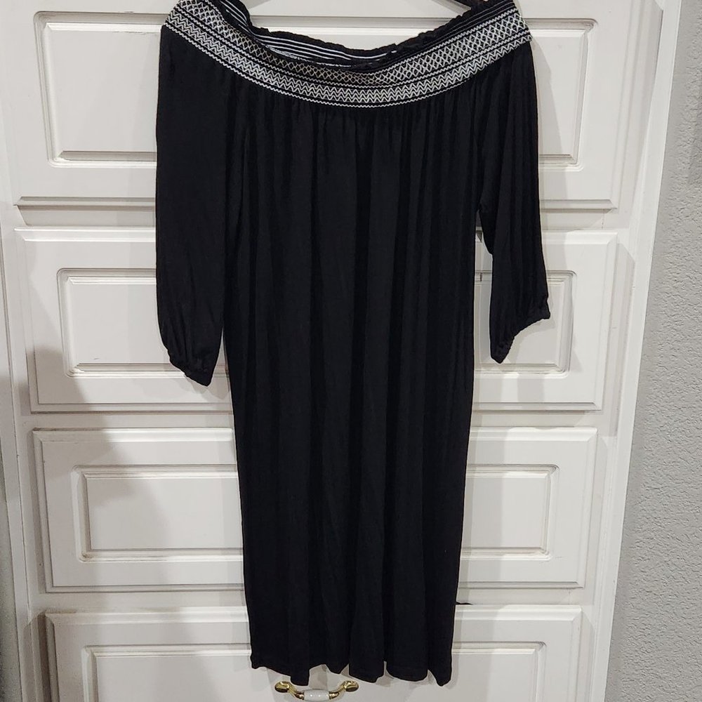 SALE!!! New Off the Shoulder Dress!. PRICE REDUCED - Picture 2 of 4